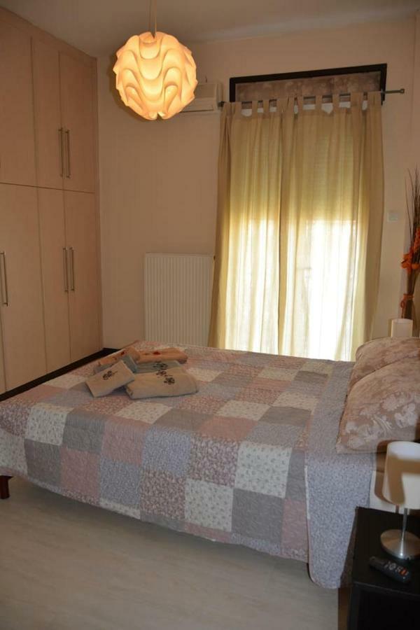 Modern Apartment, 5΄ Walk From Central Metro Station Athen Exterior foto